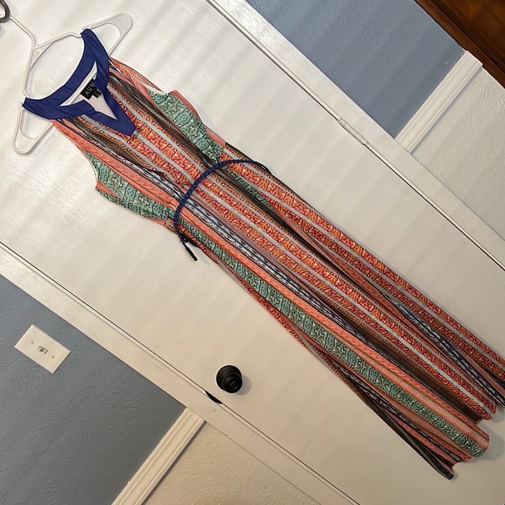 Maxi dress with belt